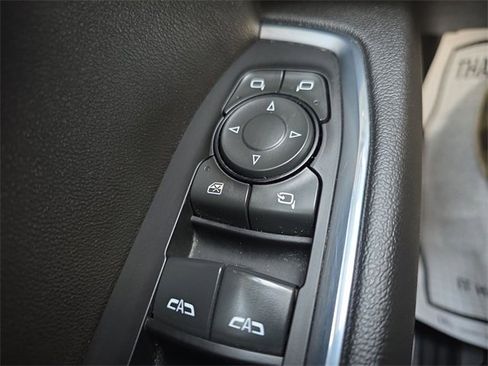 Used 2022 GMC Sierra 1500 SLT w/ SLT Convenience Package image 32