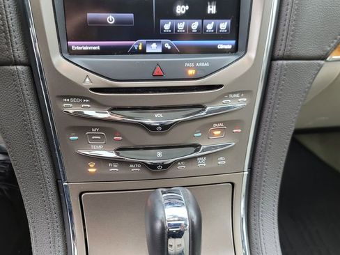 Used 2013 Lincoln MKX Base image 22