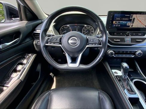Used 2023 Nissan Altima 2.5 SR w/ SR Premium Package FWD image 8