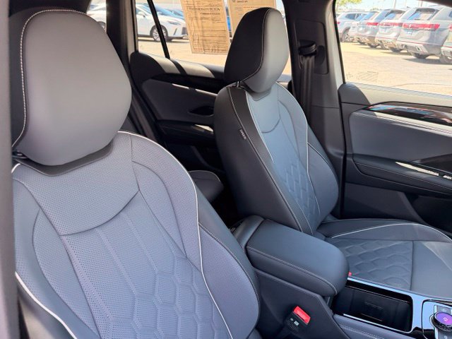 Certified 2026 Volkswagen Tiguan SEL R-Line AWD/4WD image 21