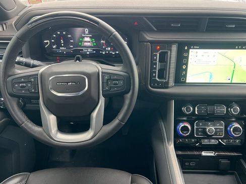 Used 2024 GMC Yukon Denali w/ Advanced Technology Package AWD/4WD image 15