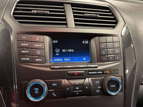 Used 2018 Ford Explorer XLT FWD image 24