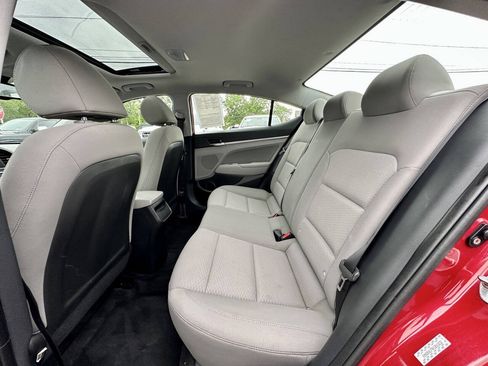 Used 2019 Hyundai Elantra Value Edition FWD image 12