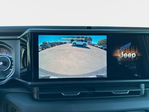 New 2026 Jeep Wrangler Unlimited Sahara w/ Safety Group AWD/4WD image 23