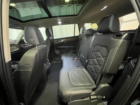 New 2026 Volkswagen Atlas SE image 20