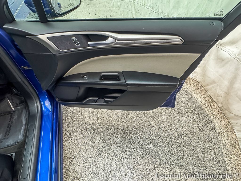 Used 2018 Ford Fusion S FWD image 23