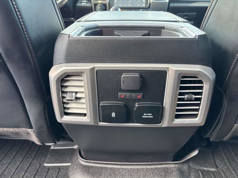 Used 2019 Ford F150 Platinum w/ Equipment Group 701A Luxury image 17