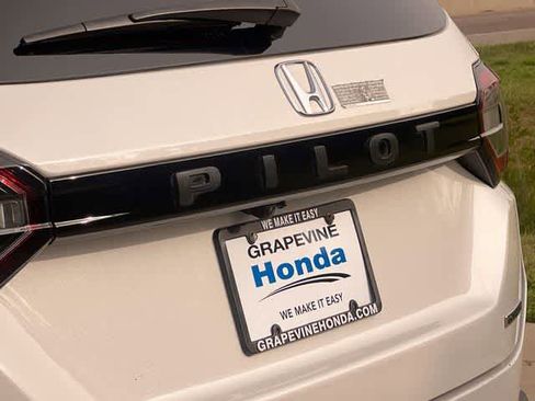 Certified 2024 Honda Pilot Touring image 8