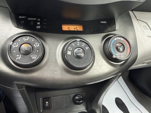 Used 2009 Toyota RAV4 4WD V6 w/ Tow Prep Pkg image 25