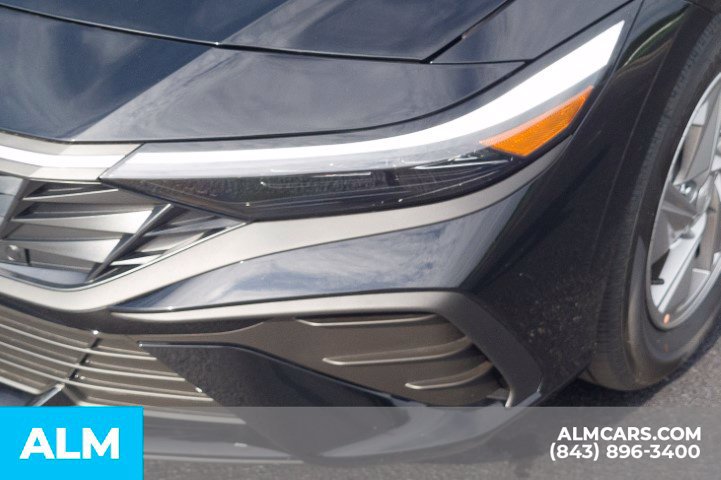 Used 2026 Hyundai Elantra SE FWD image 10