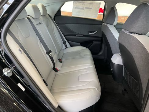 New 2026 Hyundai Elantra Limited image 26