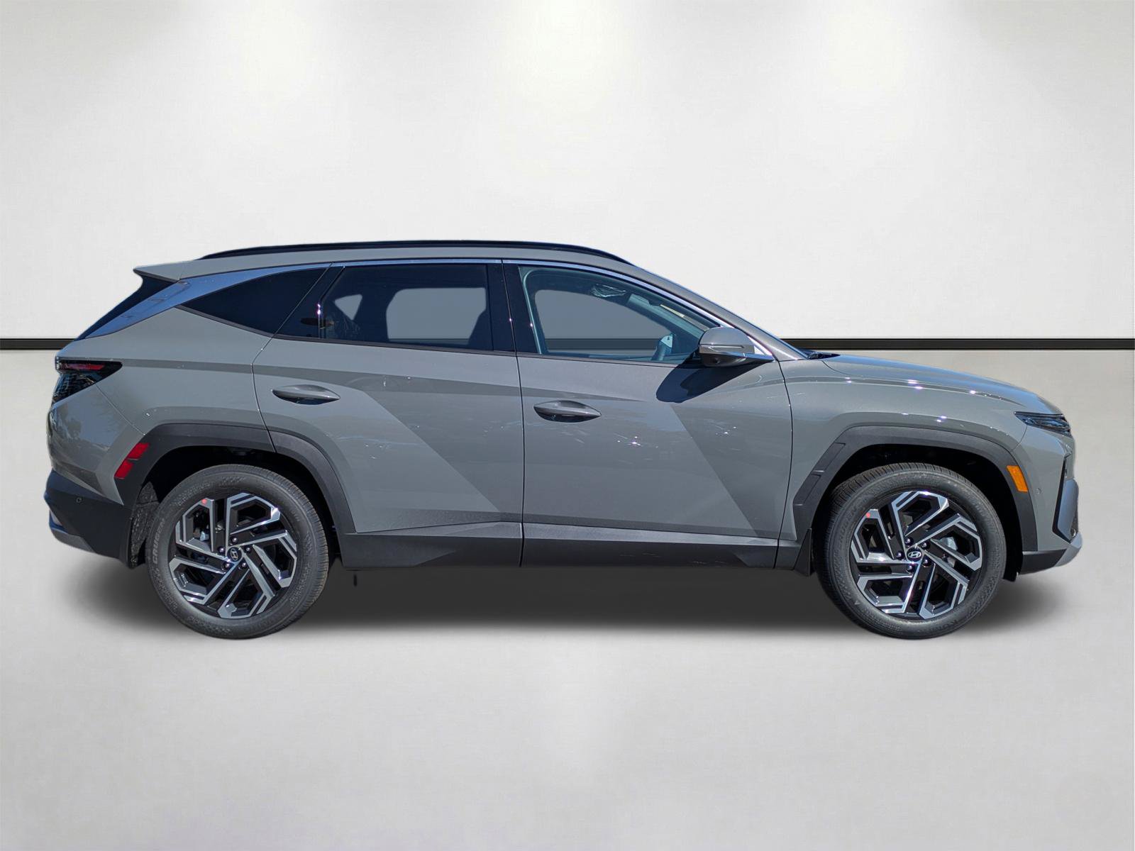 New 2026 Hyundai Tucson Limited FWD image 4