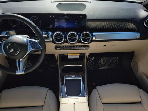 Certified 2025 Mercedes-Benz GLB 250 image 18