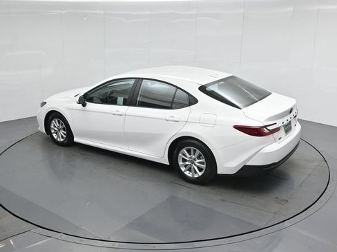 Used 2025 Toyota Camry LE FWD image 37