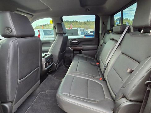 Used 2021 GMC Sierra 3500 SLT w/ SLT Convenience Package image 10