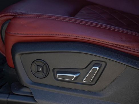 Used 2024 Audi SQ8 Prestige image 34