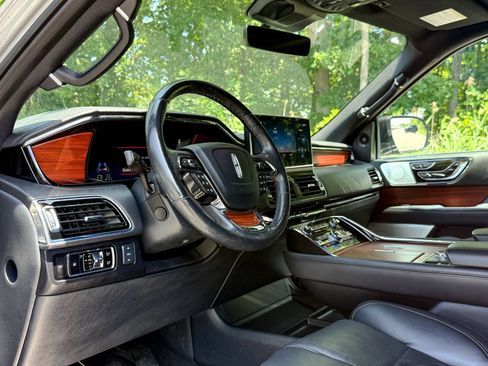 Used 2024 Lincoln Navigator L Reserve AWD/4WD image 15