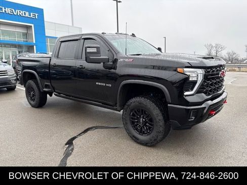 Used 2025 Chevrolet Silverado 2500 ZR2 w/ Technology Package image 7