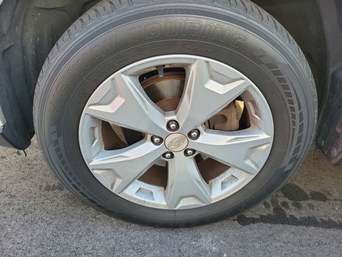 Used 2016 Subaru Forester 2.5i Limited image 6