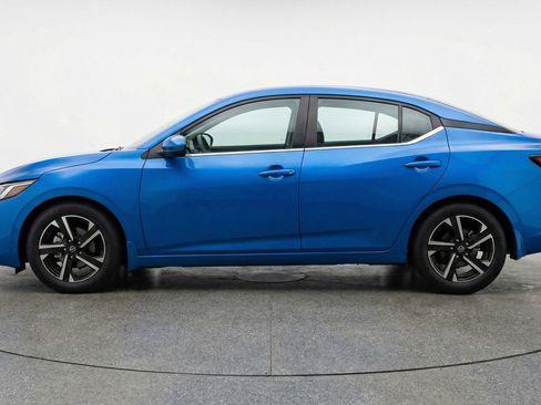 Used 2025 Nissan Sentra SV image 5