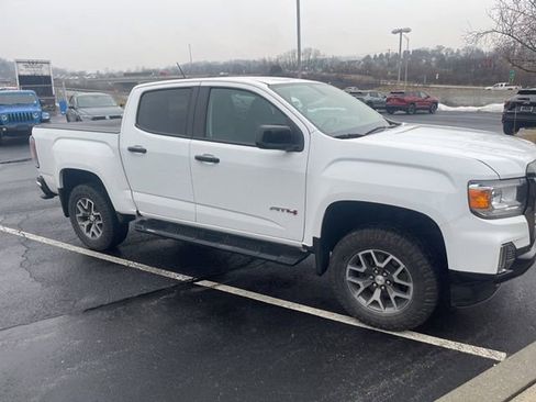 Used 2022 GMC Canyon AT4 image 27