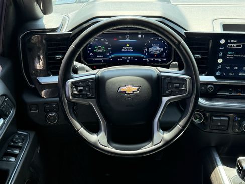 Used 2022 Chevrolet Silverado 1500 LTZ AWD/4WD image 15