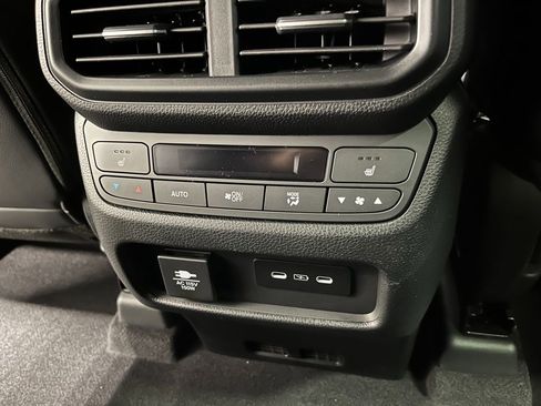 New 2025 Honda Pilot Black Edition image 30