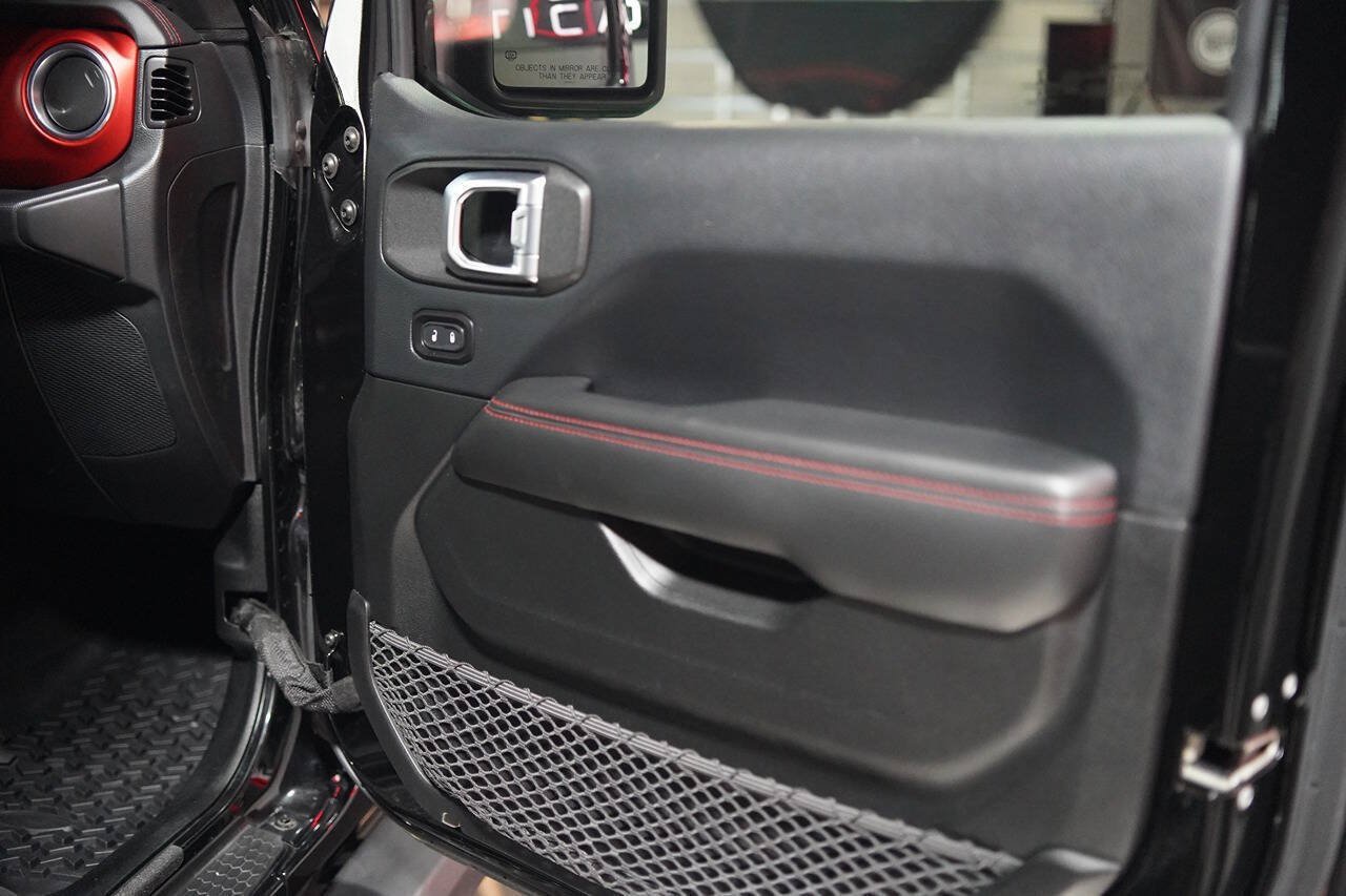 Used 2018 Jeep Wrangler Unlimited Rubicon AWD/4WD image 94