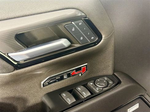 Used 2023 GMC Sierra 1500 AT4 w/ AT4 Premium Package image 17