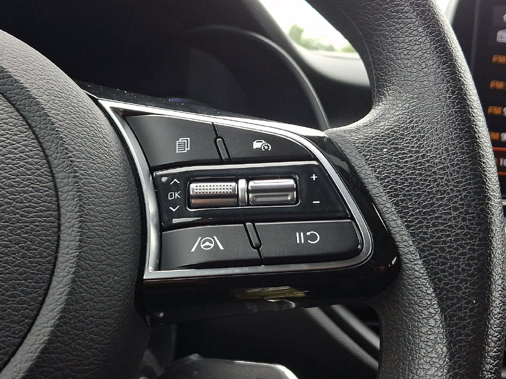 Used 2024 Kia Forte LXS FWD image 18