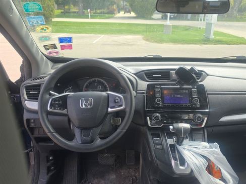 Used 2017 Honda CR-V LX image 5
