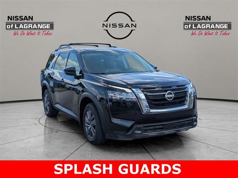 Used 2022 Nissan Pathfinder SV image 3
