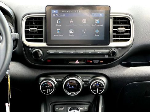 Used 2022 Hyundai Venue SEL FWD image 31