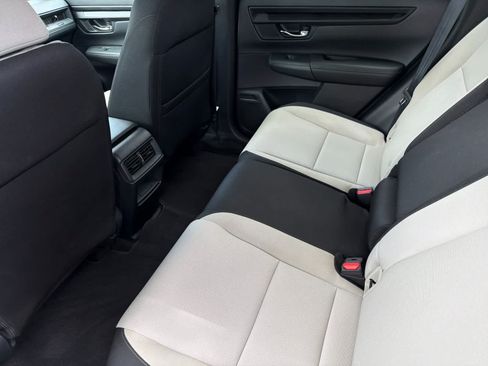 Used 2023 Honda CR-V EX image 4