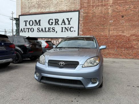 Used 2005 Toyota Matrix FWD image 1