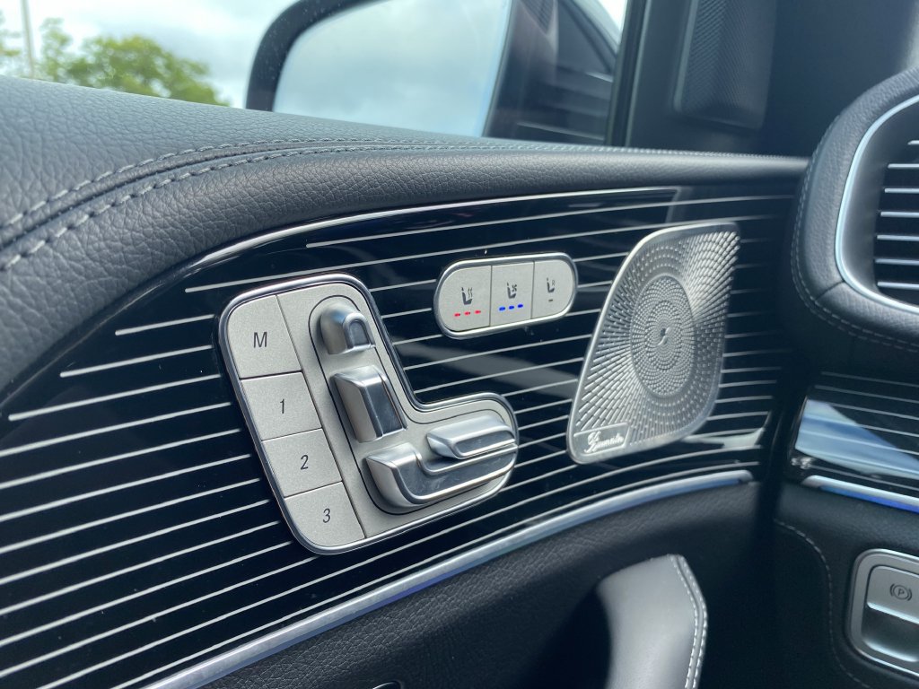 Certified 2025 Mercedes-Benz GLS 580 4MATIC image 11
