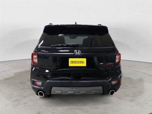 Used 2022 Honda Passport TrailSport image 4