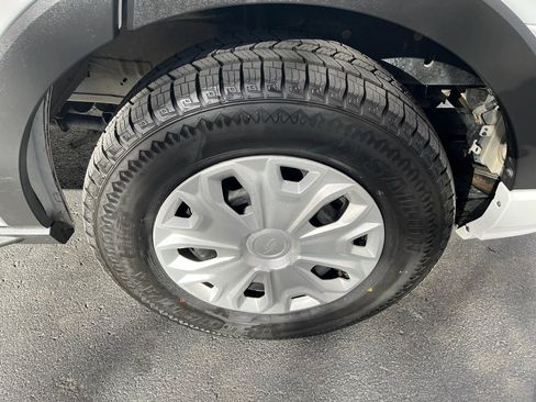 Used 2023 Ford Transit 350 XL image 12