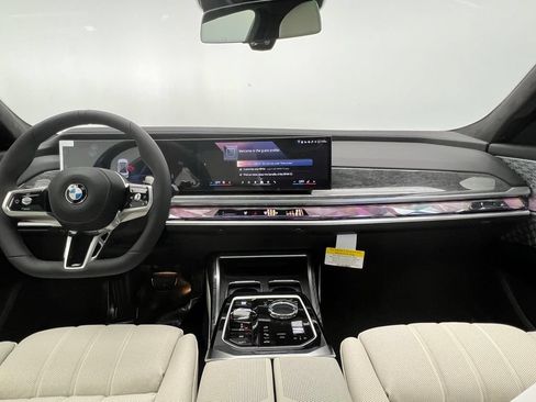 New 2026 BMW 760i xDrive w/ Executive Package AWD/4WD image 10