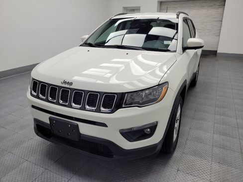 Used 2018 Jeep Compass Latitude w/ Popular Equipment Group FWD image 15