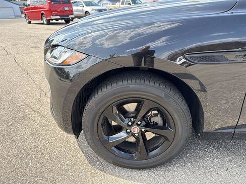 Used 2022 Jaguar F-PACE S AWD/4WD image 47