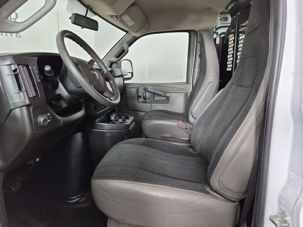 Used 2022 GMC Savana 2500 w/ Driver Convenience Package RWD image 18
