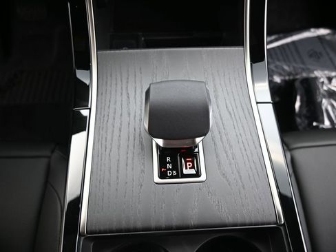 New 2026 Land Rover Range Rover Velar S AWD/4WD image 24