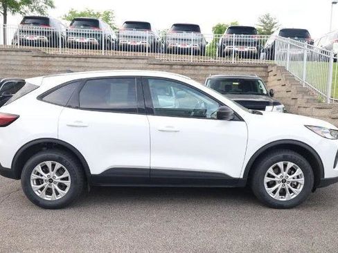Used 2025 Ford Escape Active AWD/4WD image 5