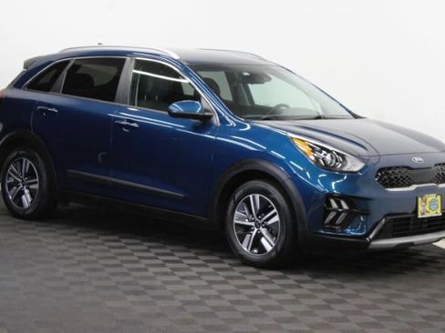 Used 2020 Kia Niro LXS FWD image 3