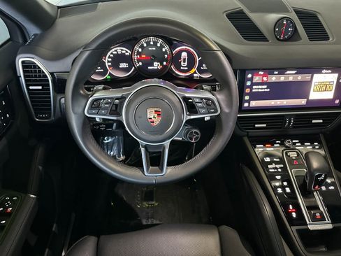 Used 2023 Porsche Cayenne Platinum Edition AWD/4WD image 14