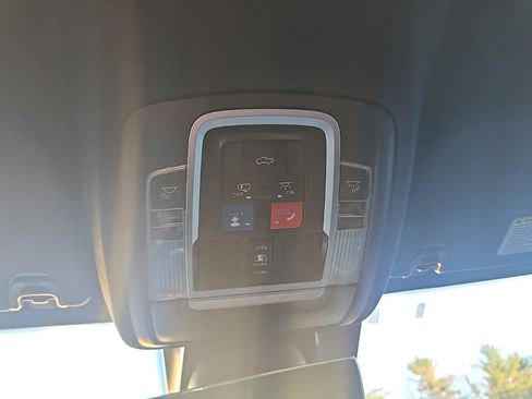 Certified 2023 RAM 1500 Limited image 33