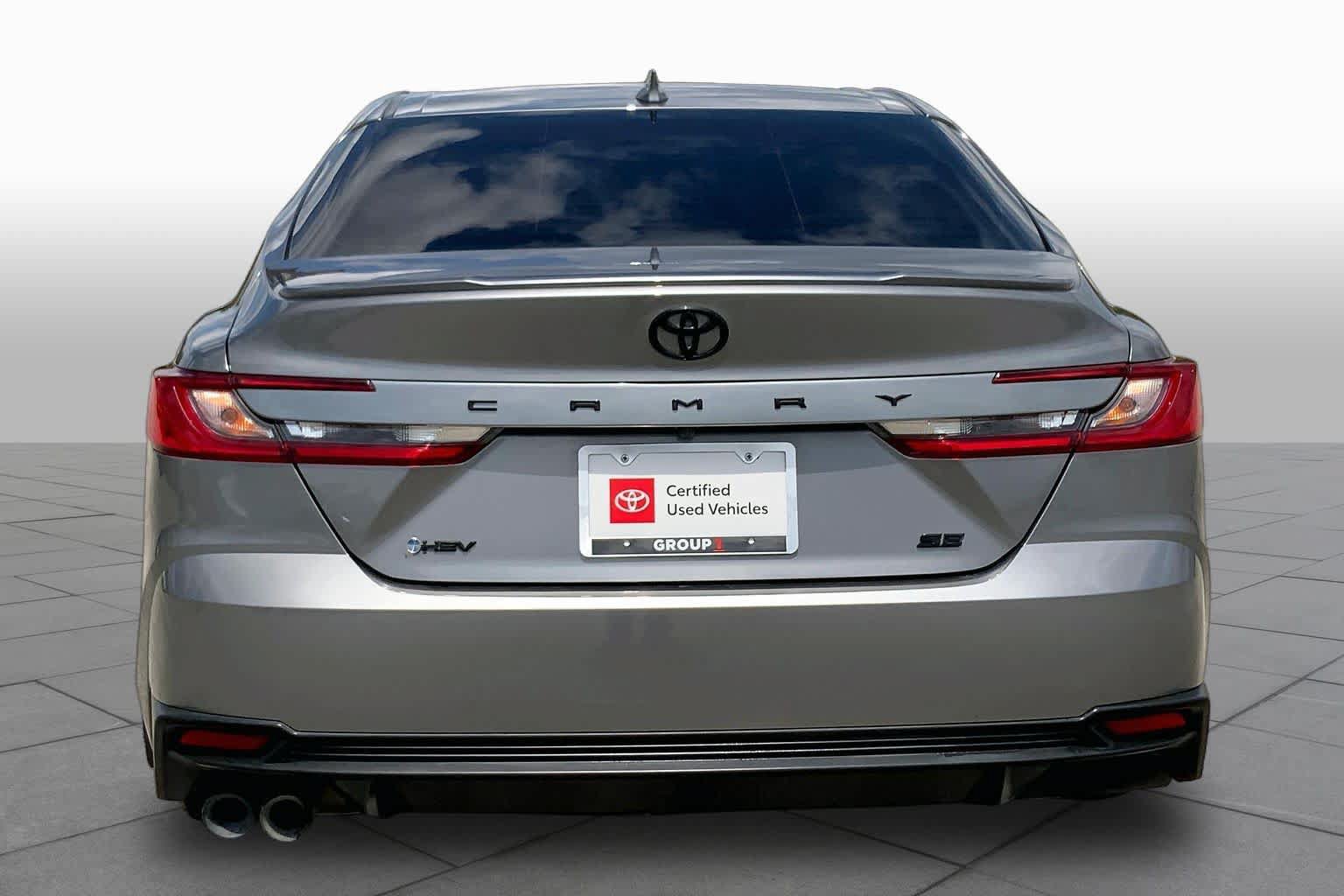 Certified 2025 Toyota Camry SE FWD image 5