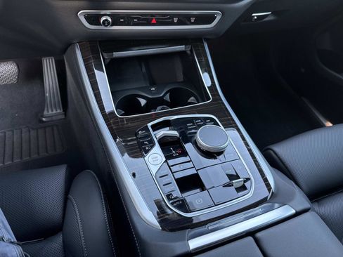 Used 2025 BMW X5 xDrive50e w/ Parking Assistance Package image 23