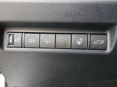 Used 2020 Toyota RAV4 XLE Premium AWD/4WD image 27